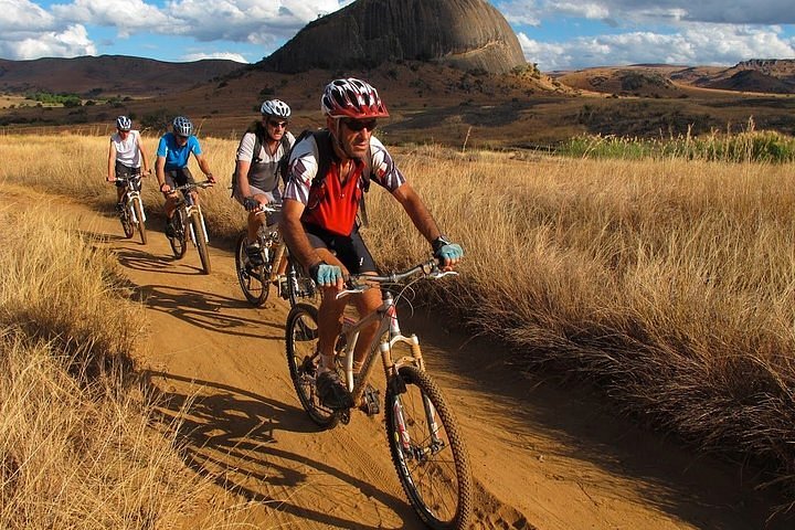 Ivato Loop - Half-day MTB