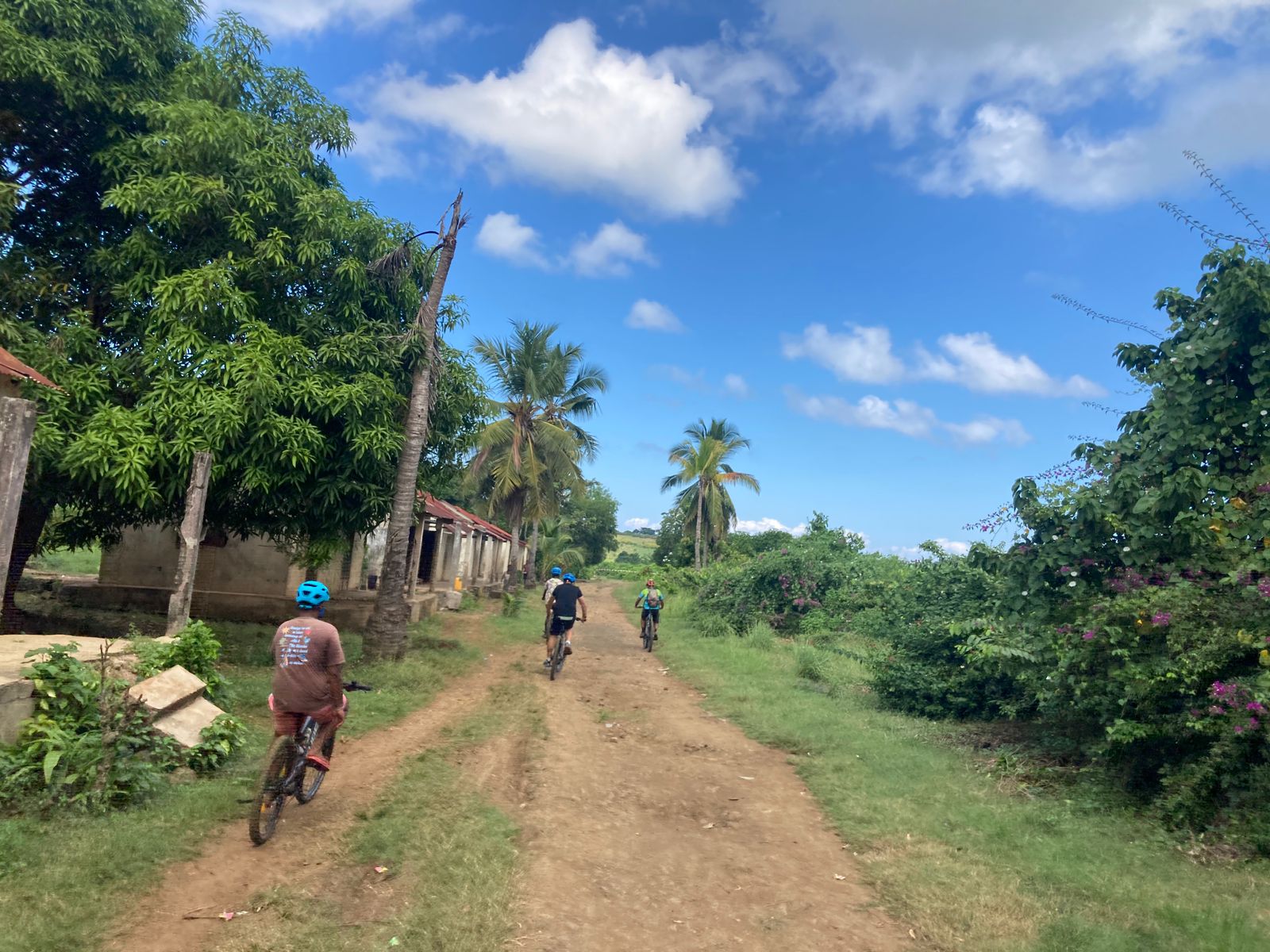 Andilana - The ascent of Mont Passot - Mountain bike route