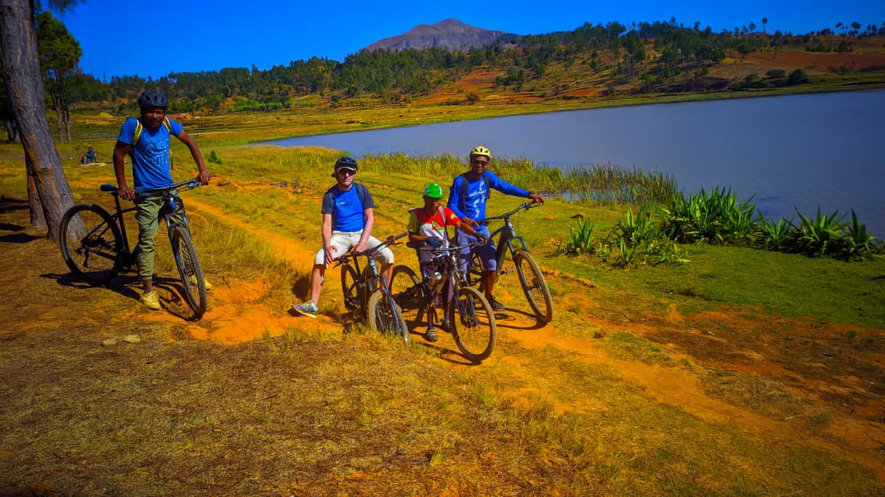 Antananarivo - Ampefy - Hiking route (Go / Return)