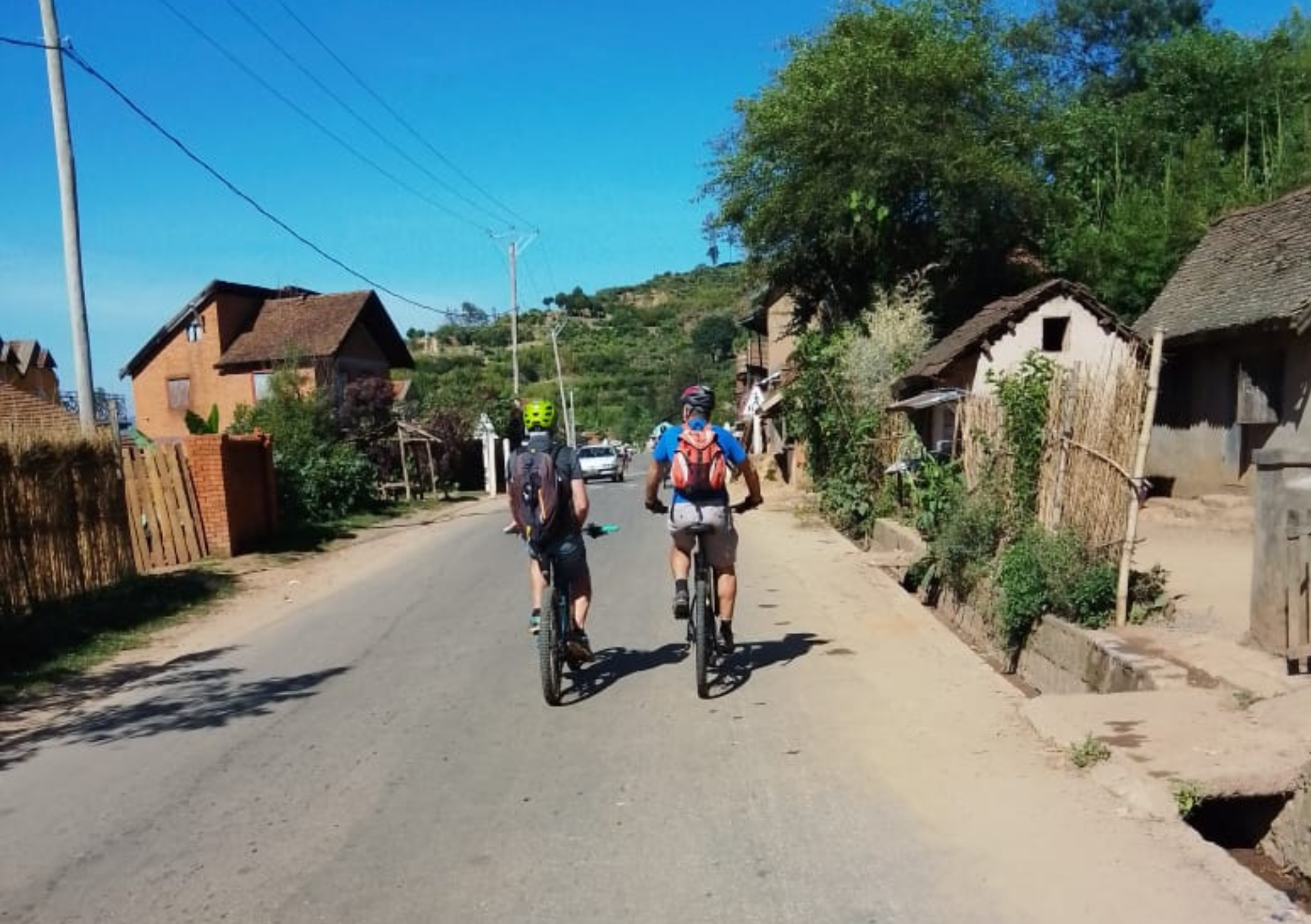 Road bikes, VTC on the highlands of Madagascar in 6 days